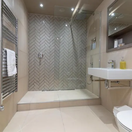 Entire 2 Bed - Free Parking - No. 15 - The Cosy Collection Ltd *