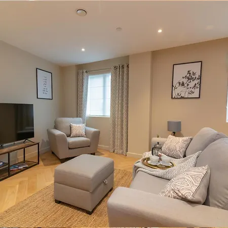 Entire 2 Bed - Free Parking - No. 15 - The Cosy Collection Ltd