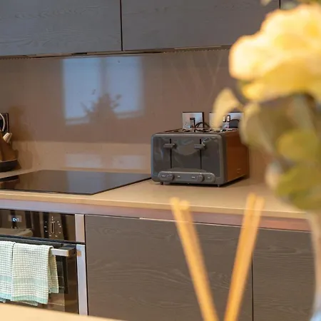 Apartamento Entire 2 Bed - Free Parking - No. 15 - The Cosy Collection Ltd