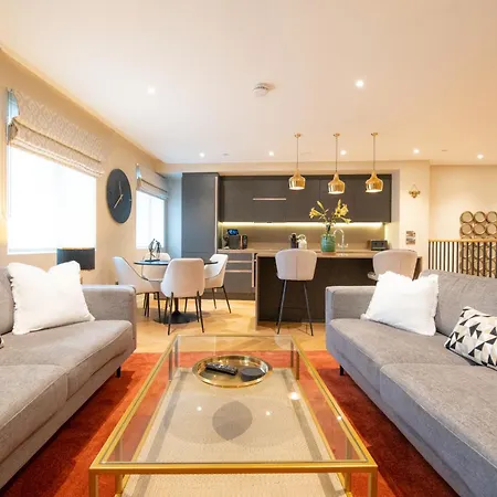 Entire 2 Bed - Free Parking - No. 15 - The Cosy Collection Ltd Апартаменты *