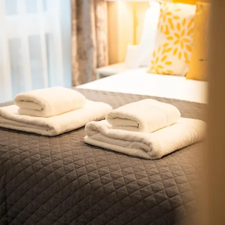 Entire 2 Bed - Free Parking - No. 15 - The Cosy Collection Ltd 아파트 *