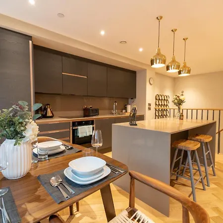 Daire Entire 2 Bed - Free Parking - No. 15 - The Cosy Collection Ltd *