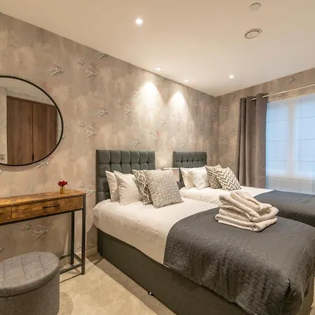 Entire 2 Bed - Free Parking - No. 15 - The Cosy Collection Ltd *