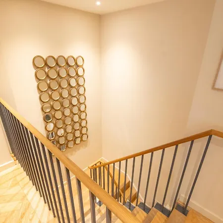 Апартаменты Entire 2 Bed - Free Parking - No. 15 - The Cosy Collection Ltd Йорк